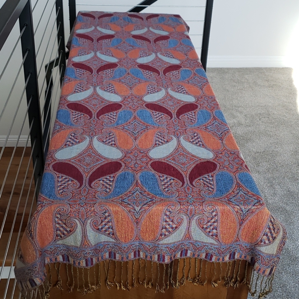 ⚜ Paisley Geometric Scarf